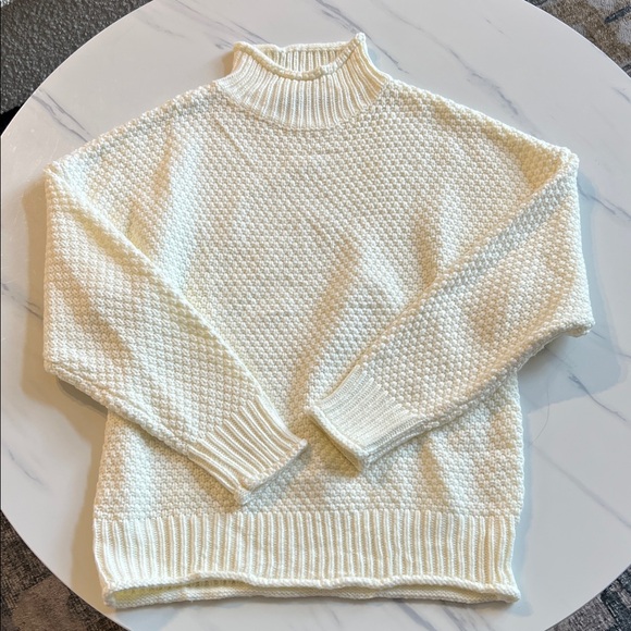 Sweaters - Elegant Cream Sweater for Women